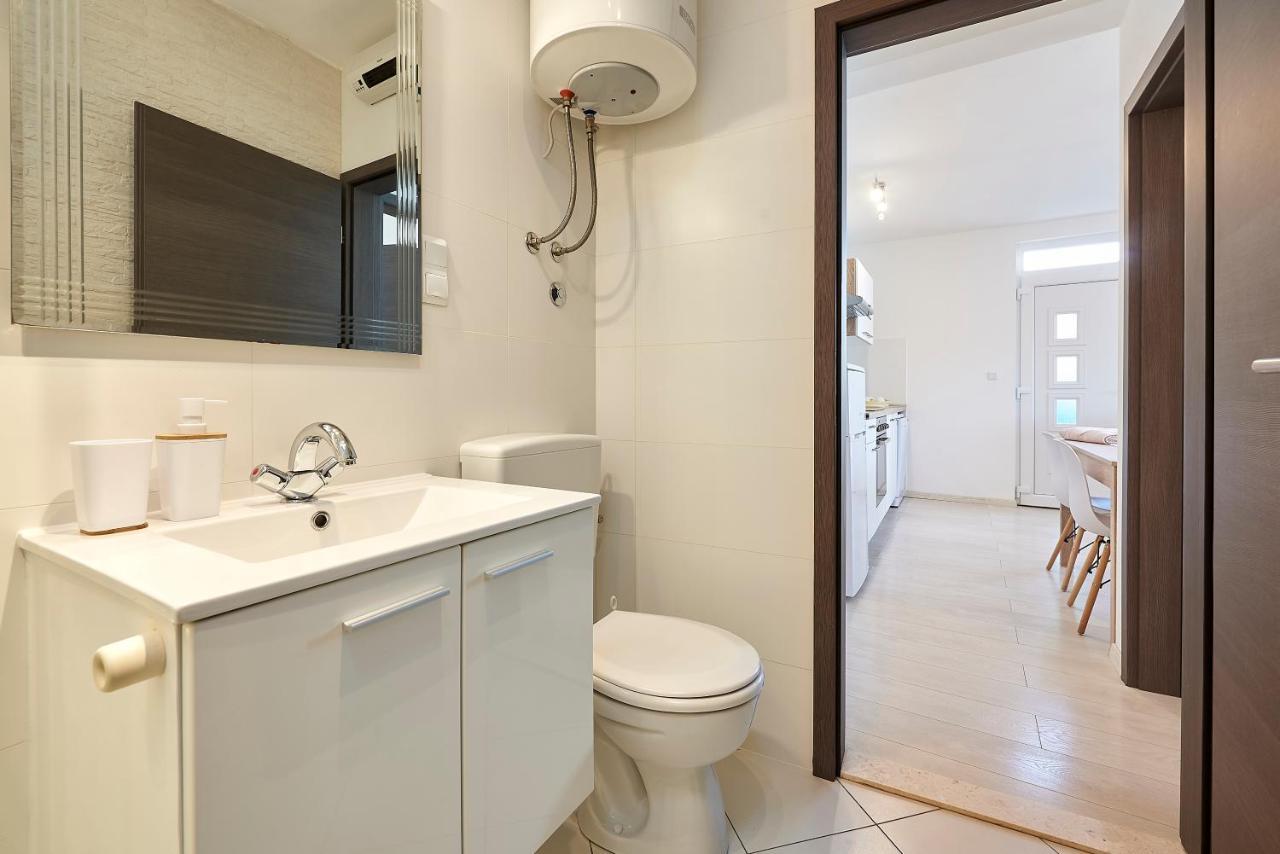 Apartmani Sara I Klara Trogir Exterior photo