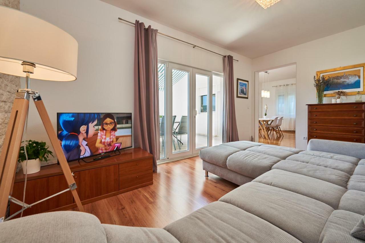 Apartmani Sara I Klara Trogir Exterior photo